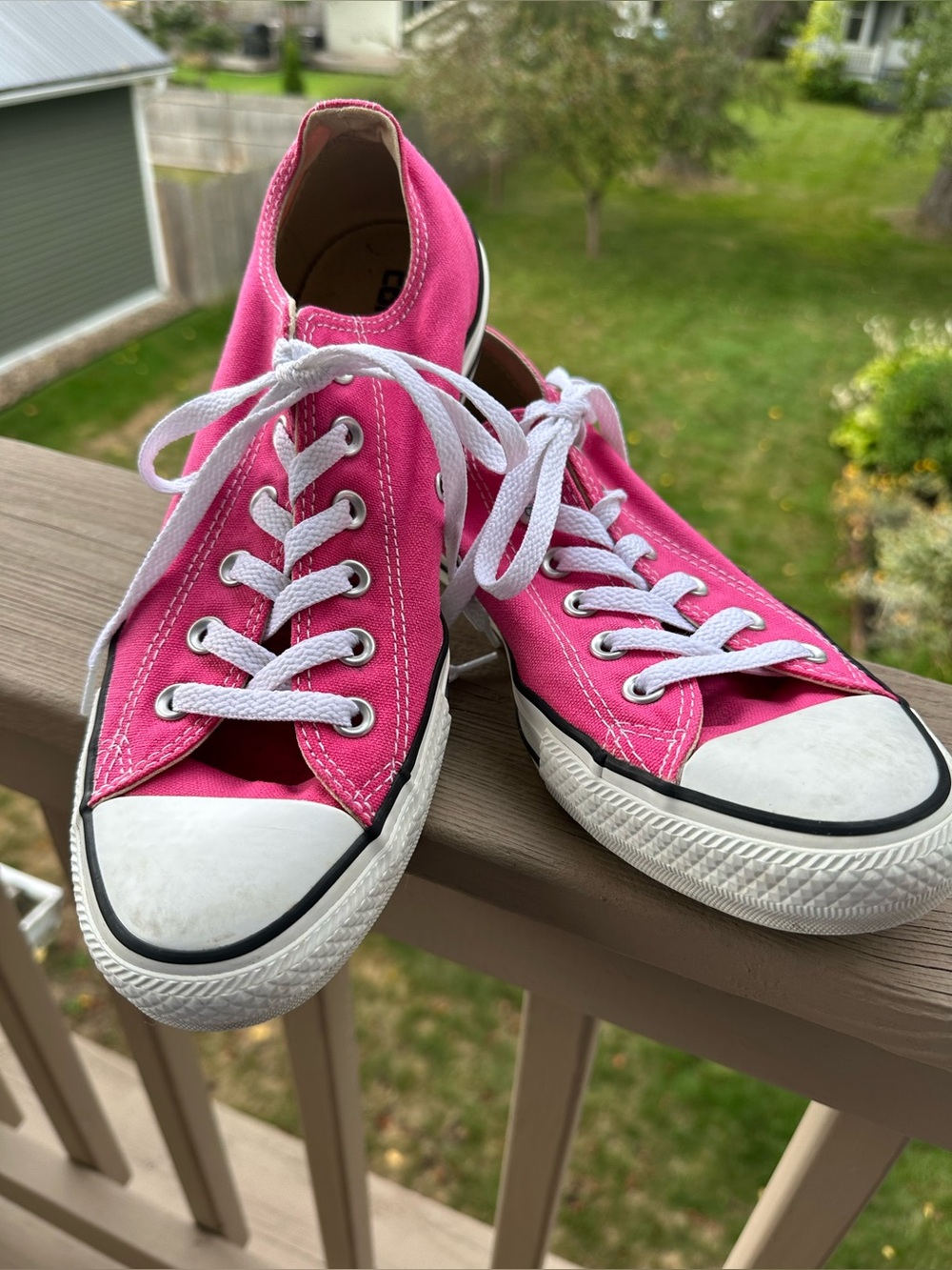 Converse Women's Pink Low-Top Canvas Sneakers with White Accents size 10